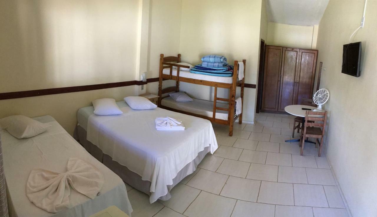 Family Room,912975568:JPEG